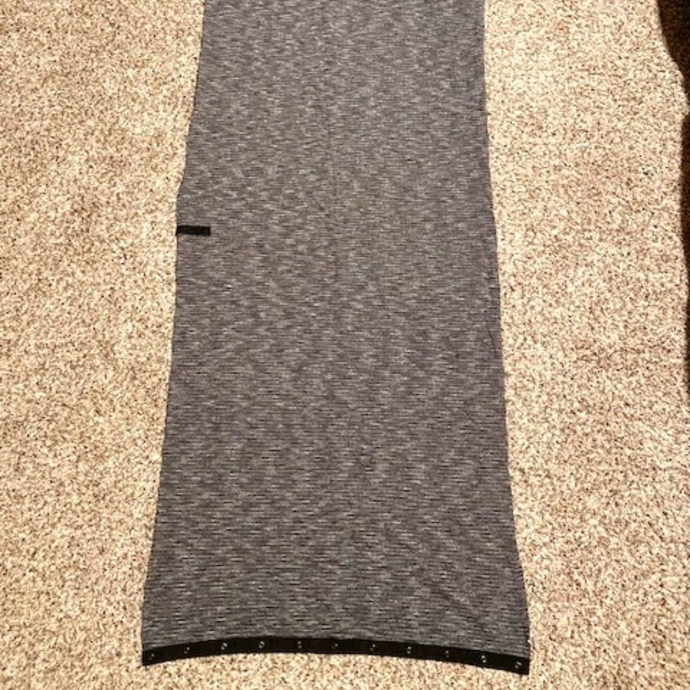 Lululemon women's scarf with buttons